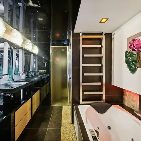 Appartement 257 Pouchet - Superbe A *