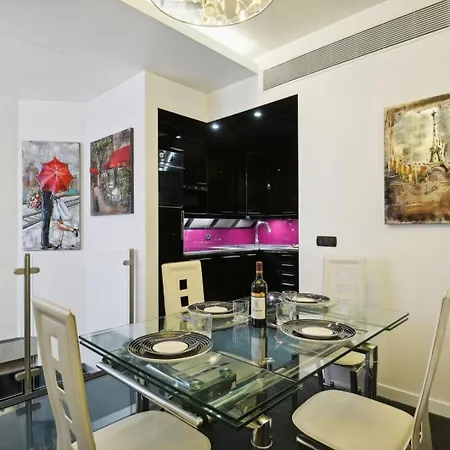 257 Pouchet - Superbe A Paris