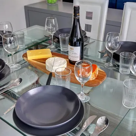 דירה 257 Pouchet - Superbe A *