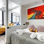 257 Pouchet - Superbe A Apartment *